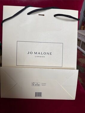 Jo Malone Cream Gift Bag with Black Handles